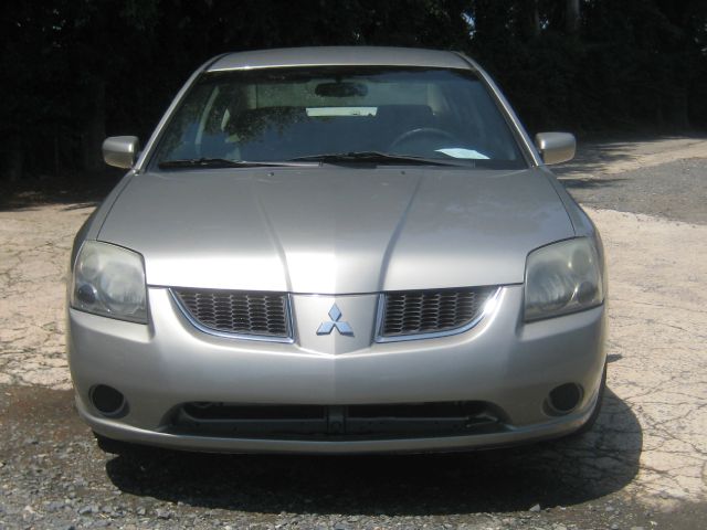 Mitsubishi Galant 2005 photo 1