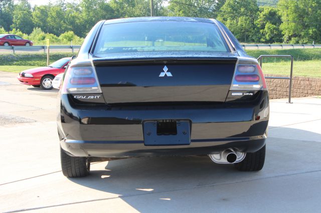 Mitsubishi Galant 2005 photo 2