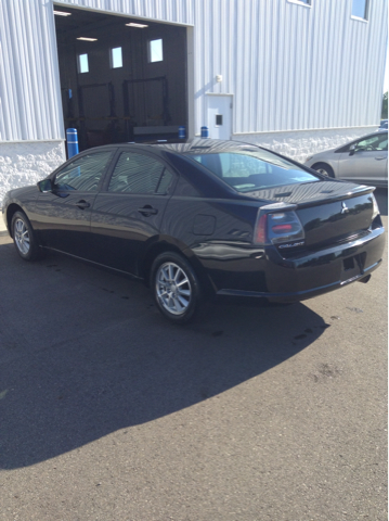 Mitsubishi Galant 2005 photo 1