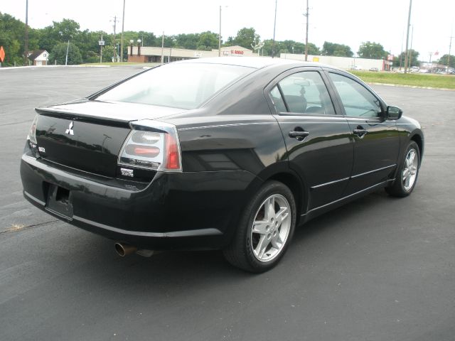 Mitsubishi Galant 2005 photo 1