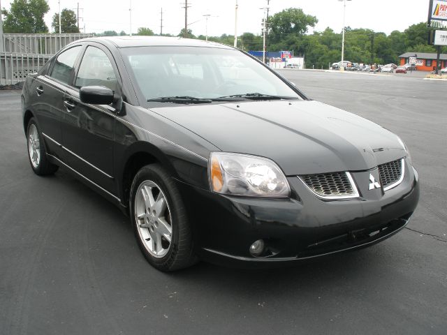 Mitsubishi Galant 2005 photo 2