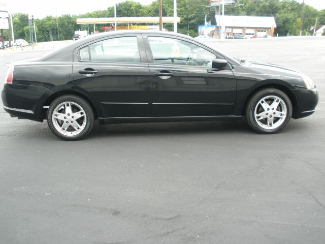 Mitsubishi Galant 2005 photo 3