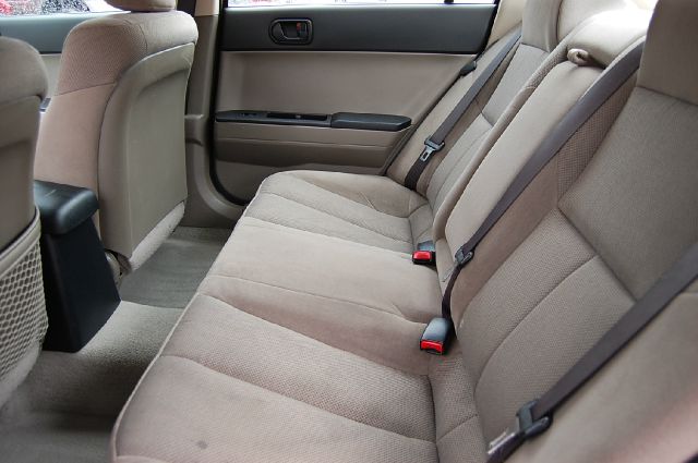 Mitsubishi Galant LW2 Sedan