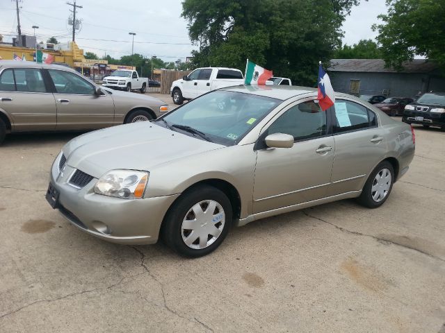 Mitsubishi Galant 2005 photo 2