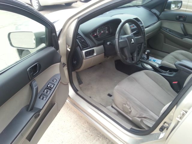 Mitsubishi Galant 2005 photo 3