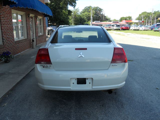 Mitsubishi Galant 2005 photo 3