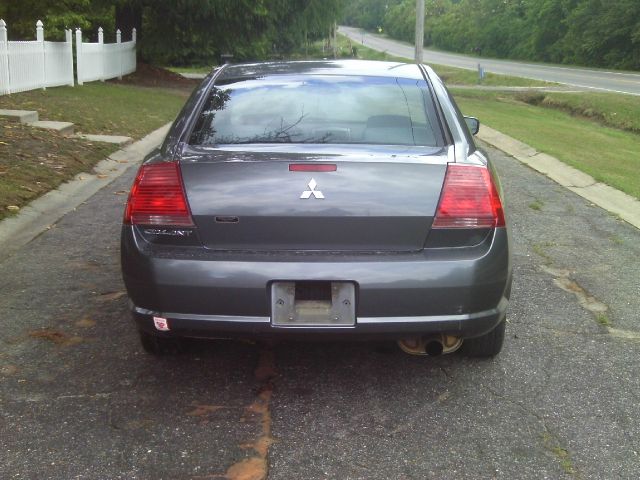 Mitsubishi Galant 2005 photo 1