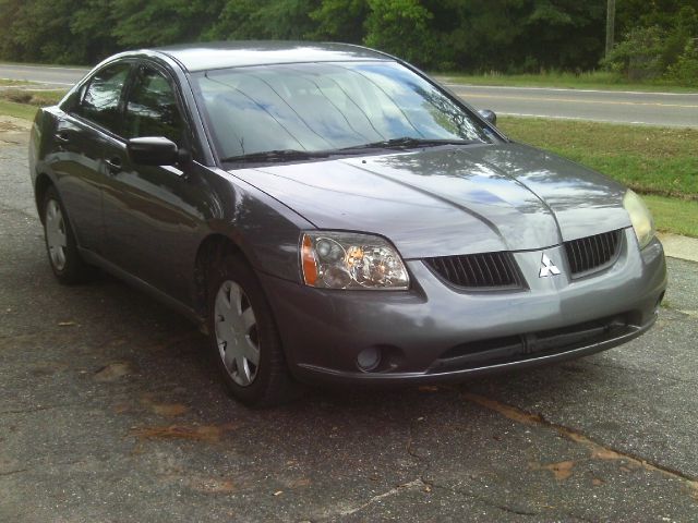 Mitsubishi Galant 2005 photo 4