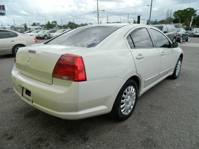 Mitsubishi Galant 2006 photo 23