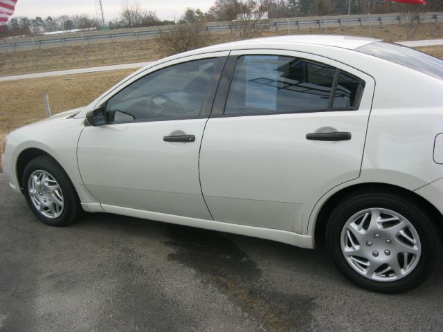Mitsubishi Galant 2006 photo 2