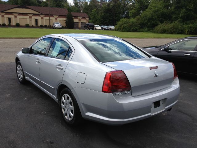 Mitsubishi Galant 2006 photo 1