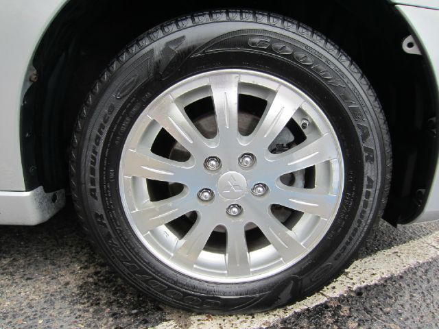 Mitsubishi Galant 2006 photo 8