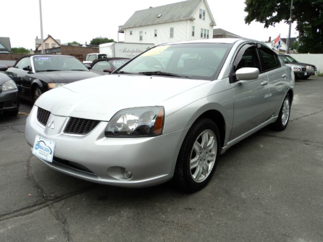 Mitsubishi Galant SE Sedan