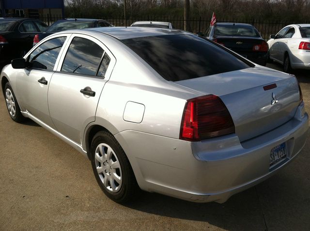 Mitsubishi Galant 2007 photo 2