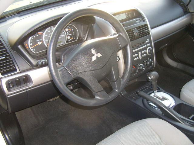 Mitsubishi Galant 2007 photo 2