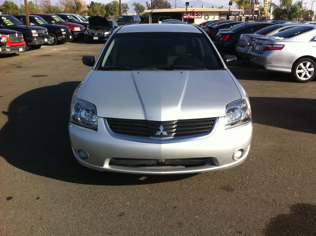 Mitsubishi Galant 2008 photo 2
