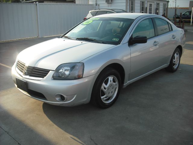 Mitsubishi Galant 2008 photo 2
