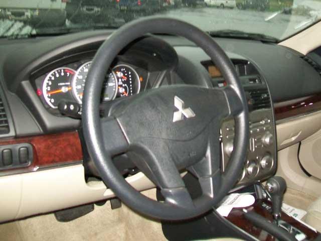 Mitsubishi Galant 2009 photo 1