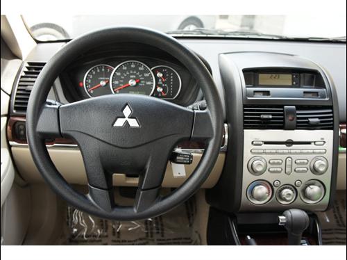 Mitsubishi Galant 2009 photo 1