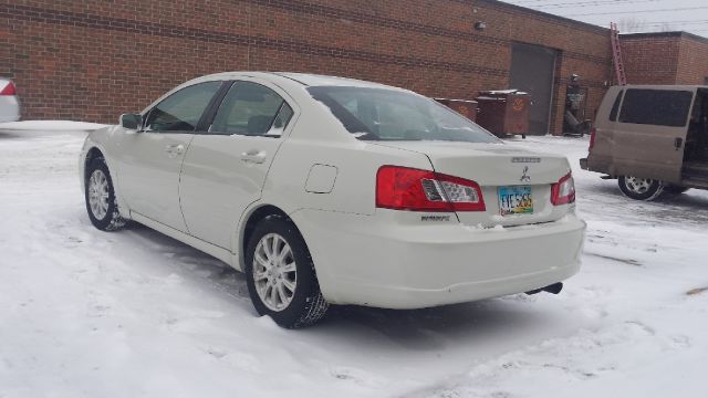 Mitsubishi Galant 2009 photo 1