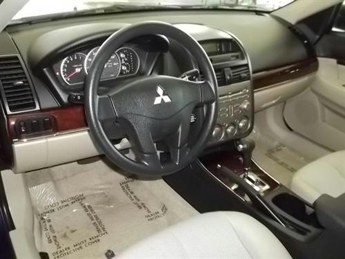 Mitsubishi Galant 2009 photo 2