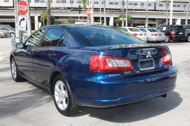 Mitsubishi Galant 2009 photo 1