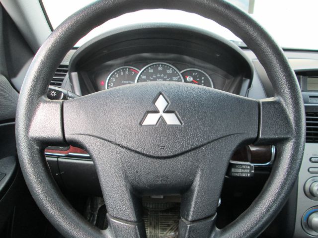 Mitsubishi Galant 2009 photo 3