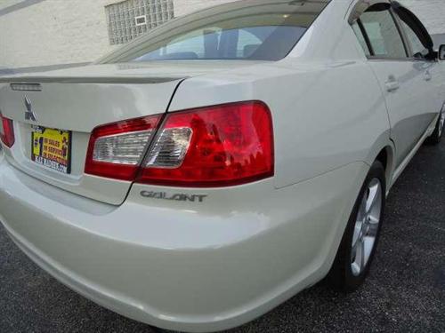 Mitsubishi Galant 2009 photo 4