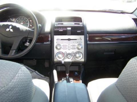 Mitsubishi Galant 2009 photo 2