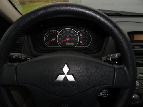 Mitsubishi Galant 2009 photo 3