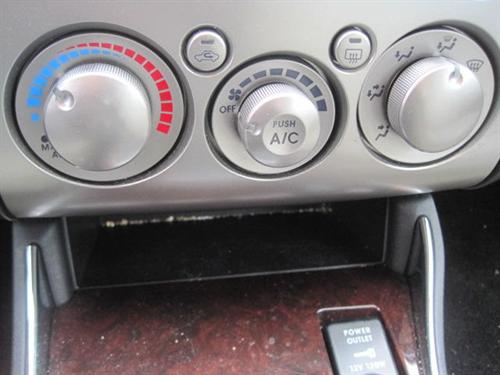 Mitsubishi Galant 2009 photo 1