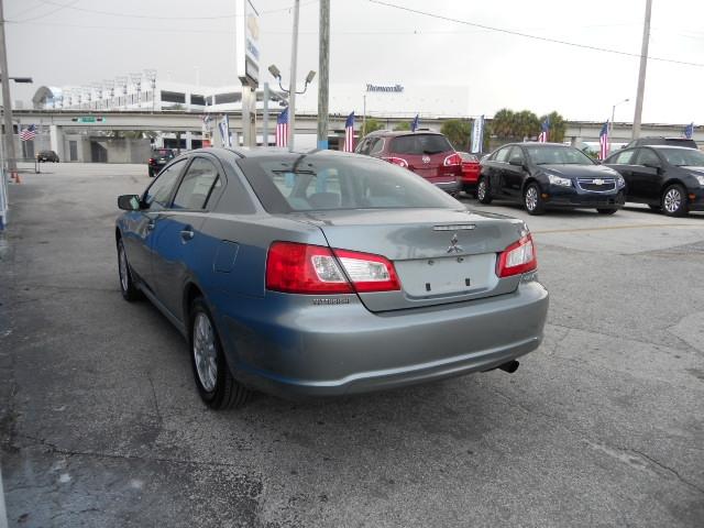 Mitsubishi Galant 2009 photo 2