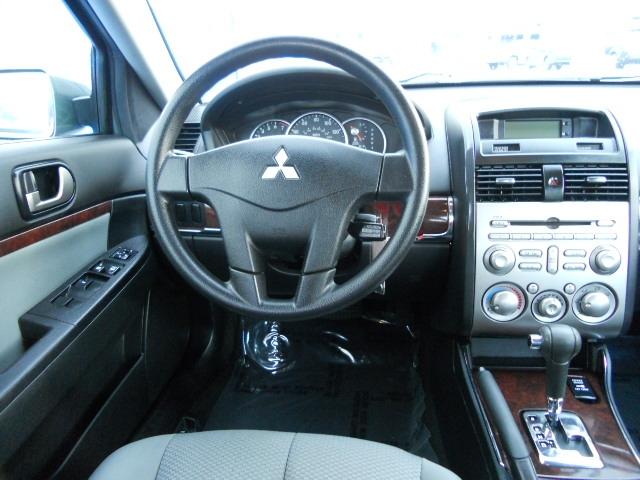 Mitsubishi Galant 2009 photo 5