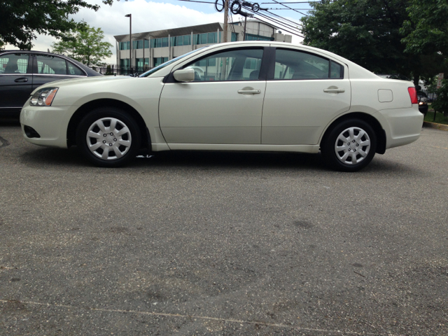 Mitsubishi Galant 2009 photo 4