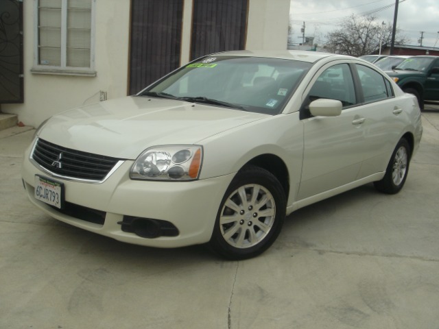 Mitsubishi Galant 2009 photo 4