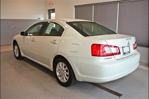 Mitsubishi Galant 2009 photo 2