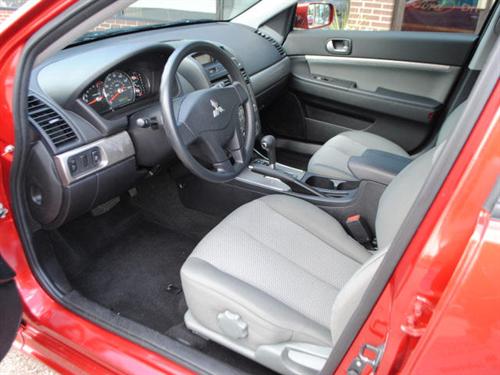 Mitsubishi Galant 2010 photo 2