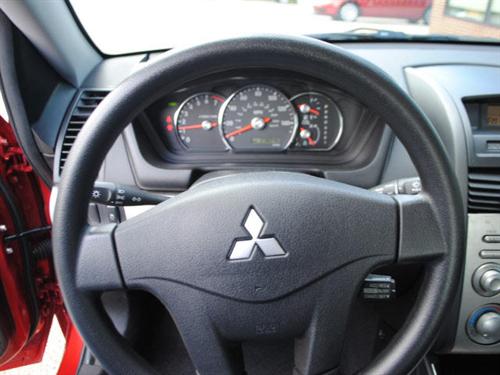Mitsubishi Galant 2010 photo 4