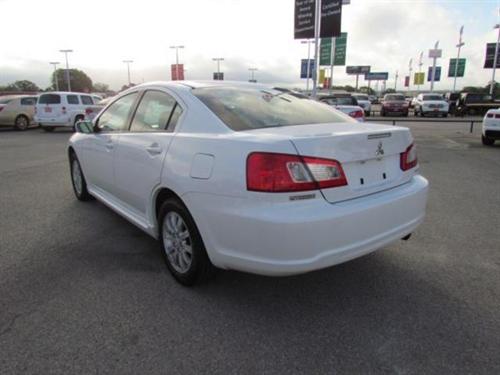 Mitsubishi Galant 2010 photo 2