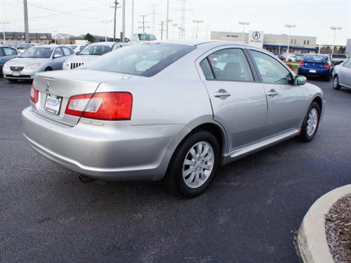 Mitsubishi Galant 2010 photo 2