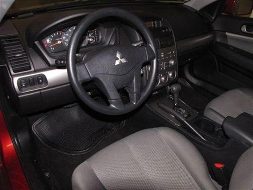 Mitsubishi Galant 2010 photo 5