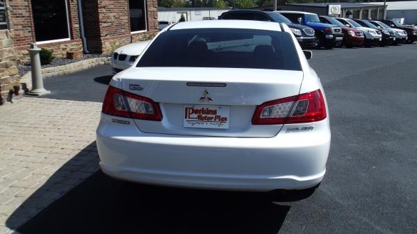 Mitsubishi Galant 2010 photo 7