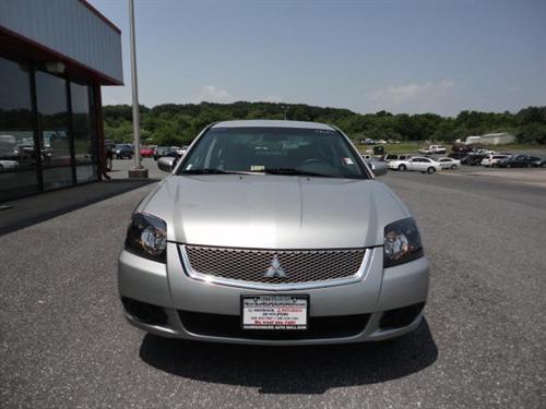 Mitsubishi Galant 2010 photo 1