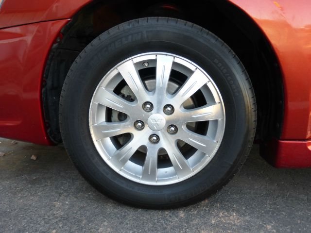 Mitsubishi Galant 2010 photo 10