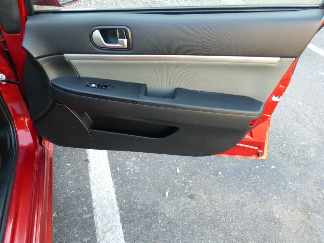 Mitsubishi Galant 2010 photo 13