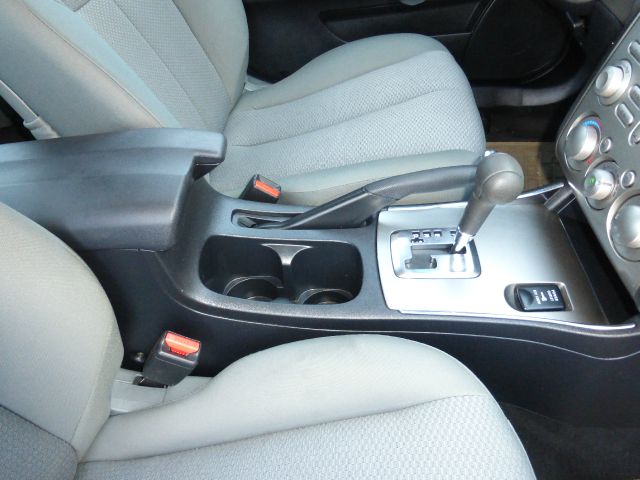 Mitsubishi Galant 2010 photo 16