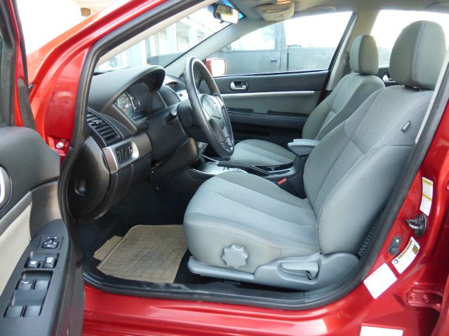 Mitsubishi Galant 2010 photo 32