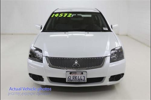 Mitsubishi Galant 2010 photo 2