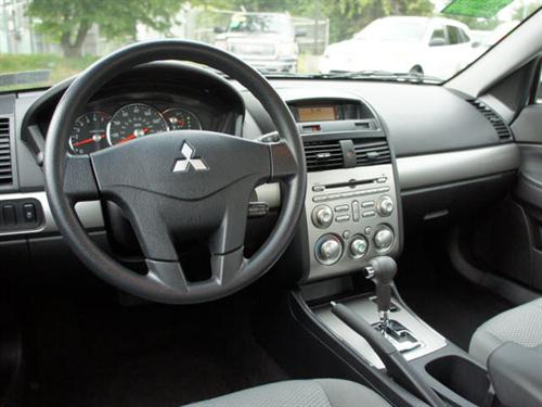 Mitsubishi Galant 2010 photo 3