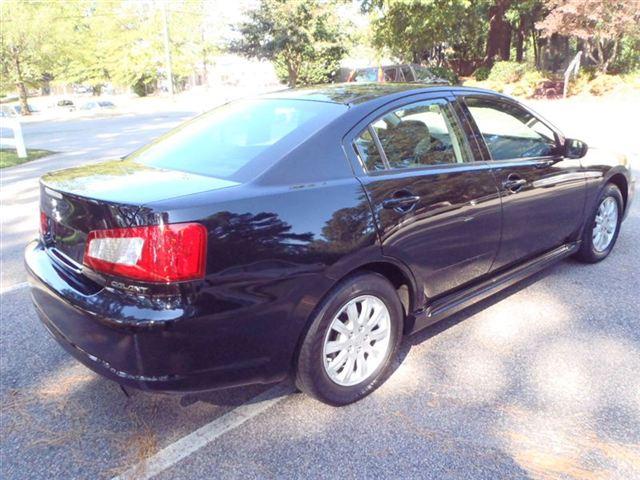 Mitsubishi Galant 2010 photo 1